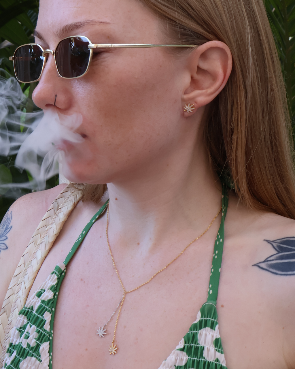 18K GOLD CANNABIS LEAF EARRING The Kush Girls