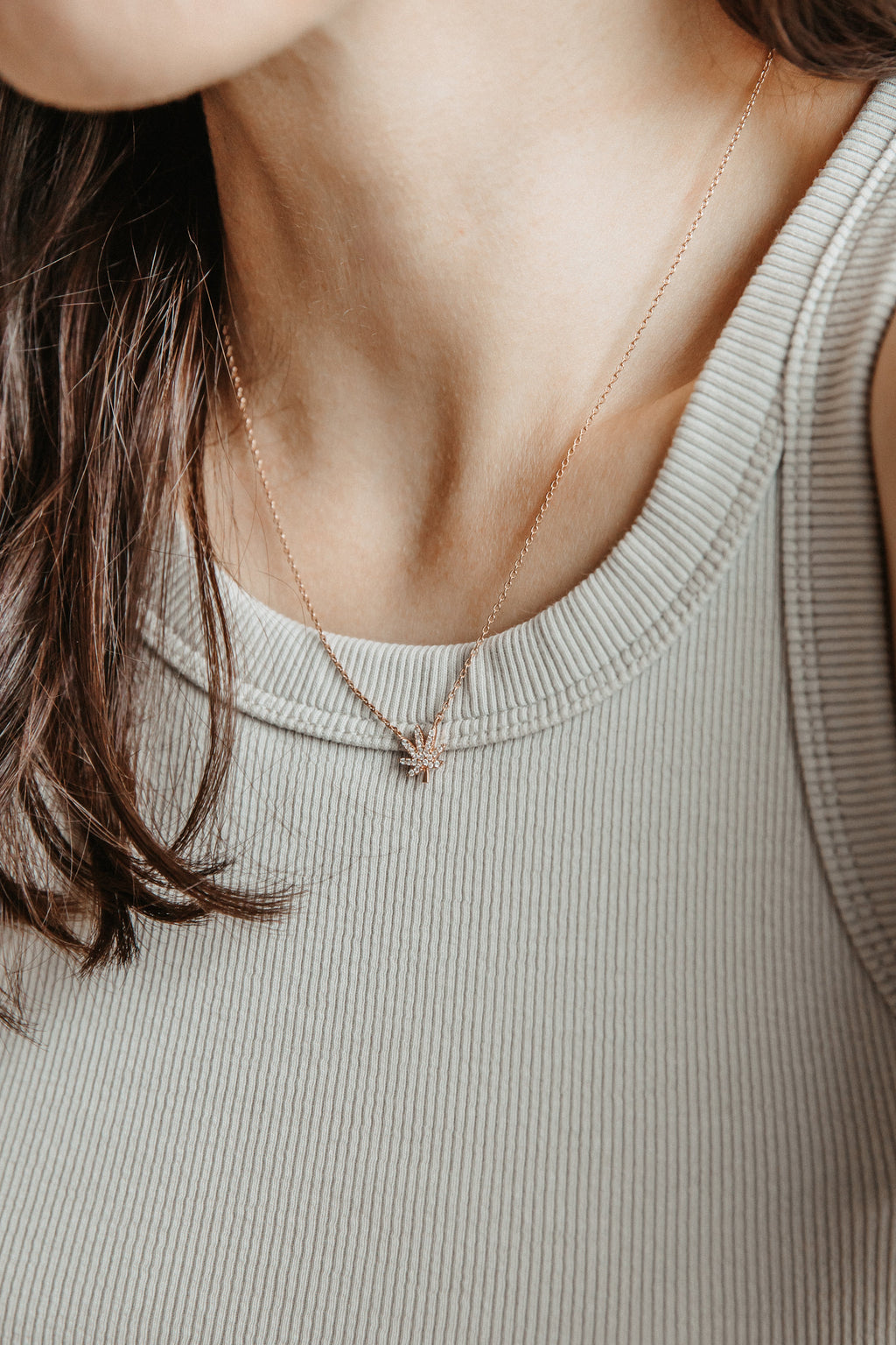 ROSE GOLD LEAF NECKLACE The Kush Girls