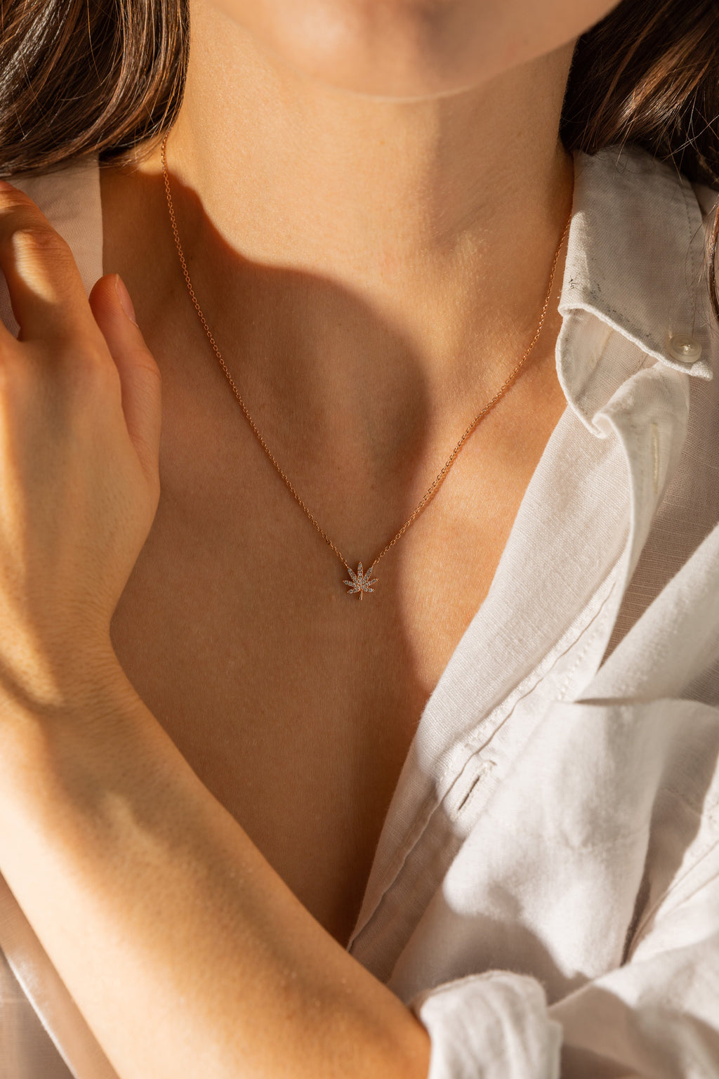 ROSE GOLD LEAF NECKLACE The Kush Girls