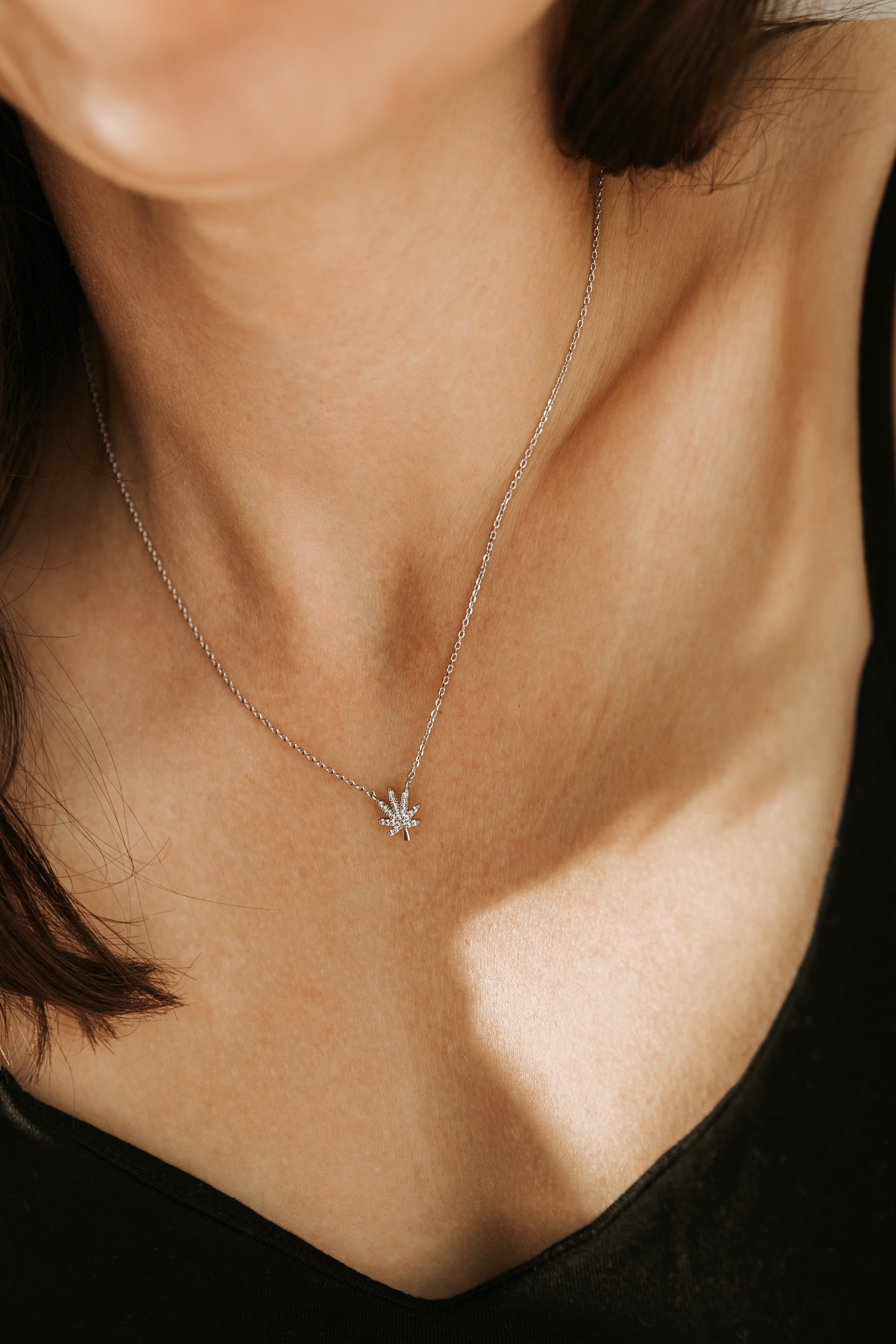 SILVER CANNABIS LEAF NECKLACE The Kush Girls