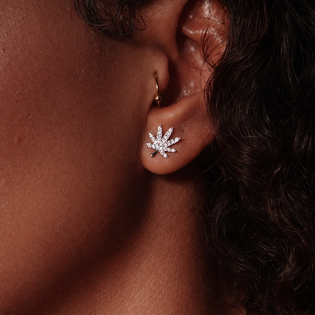 SILVER CANNABIS LEAF EARRING The Kush Girls