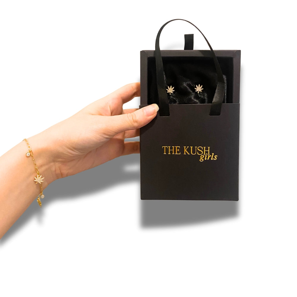 18K GOLD CANNABIS LEAF EARRING The Kush Girls