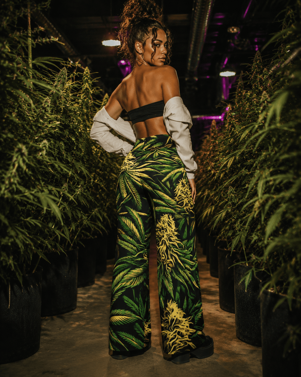 Bud print lounge pants, back view on model