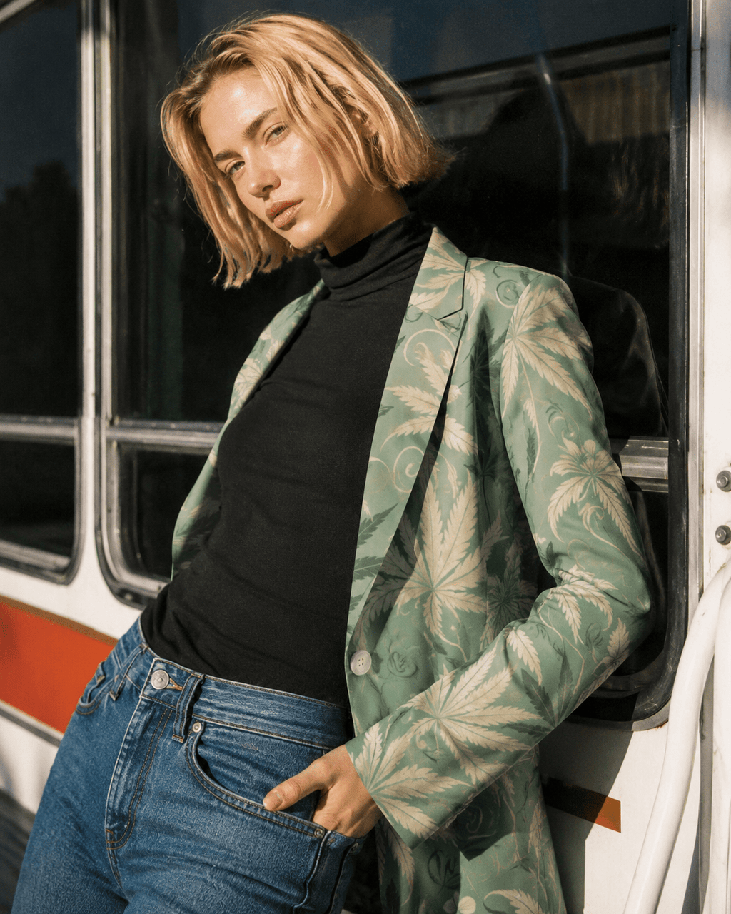 Durban all-over print shirt blazer, side view on model