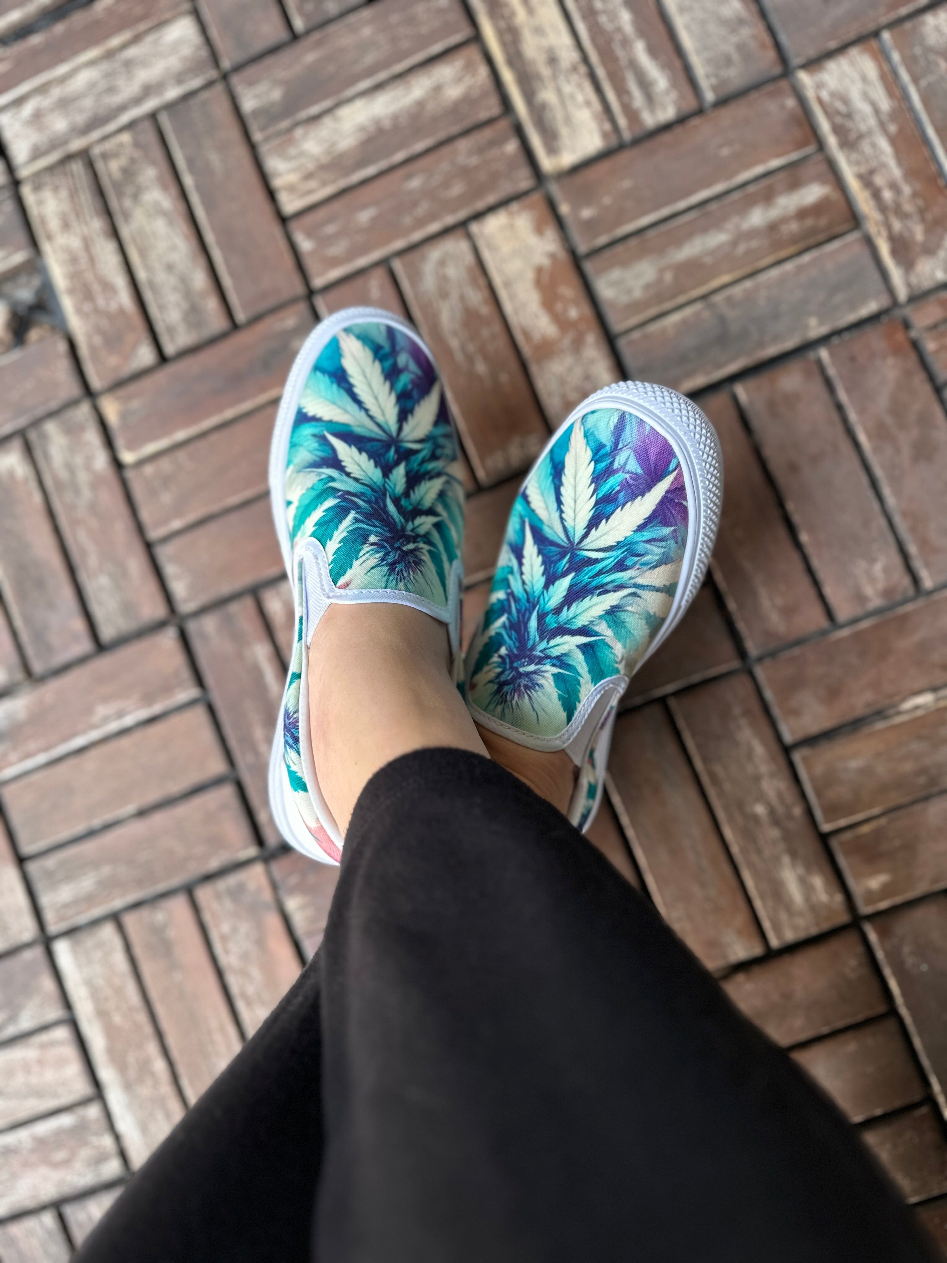 Cola Love Skater Slip Ons Women's Unusual Slip-on Canvas Shoes (019)