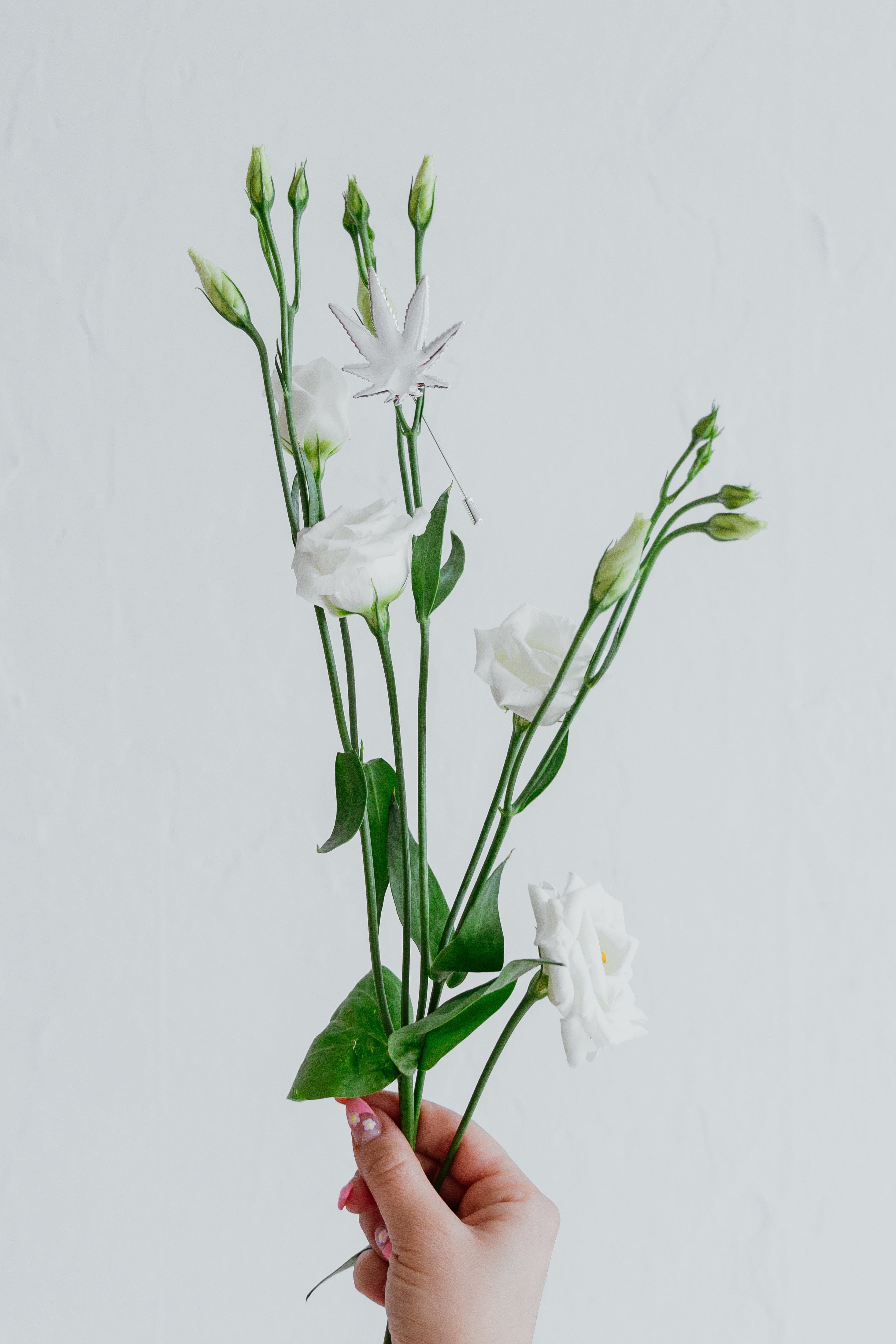 HER.B LEAF BROOCH/PIN Gold pin