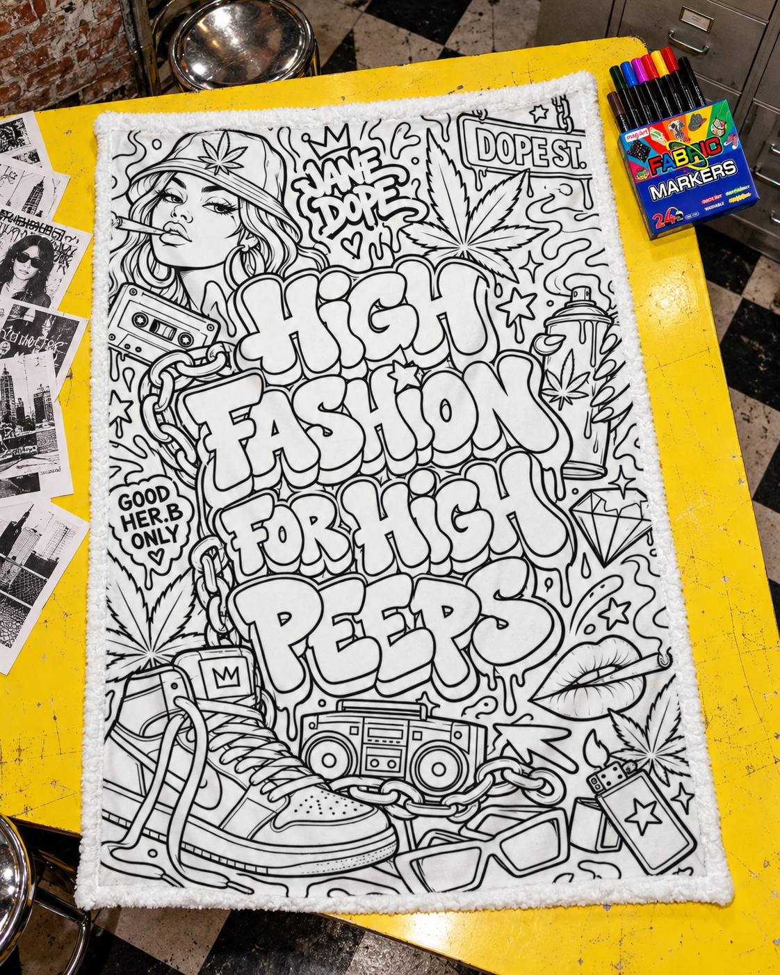 High Fashion 100 by 150 centimetre uncoloured blanket with the included 24-colour fabric-marker set
