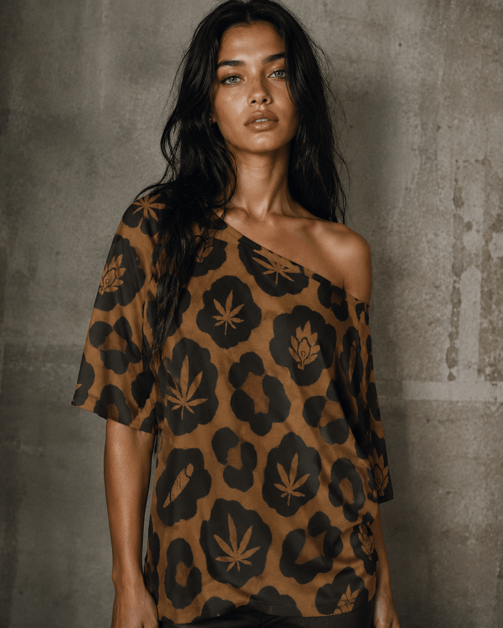 Leopard print relaxed off-shoulder half-sleeve t-shirt, back view