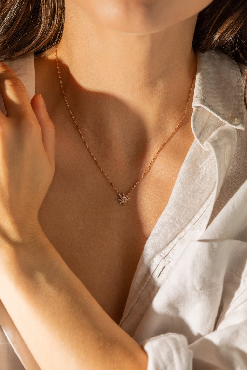 ROSE GOLD LEAF NECKLACE The Kush Girls