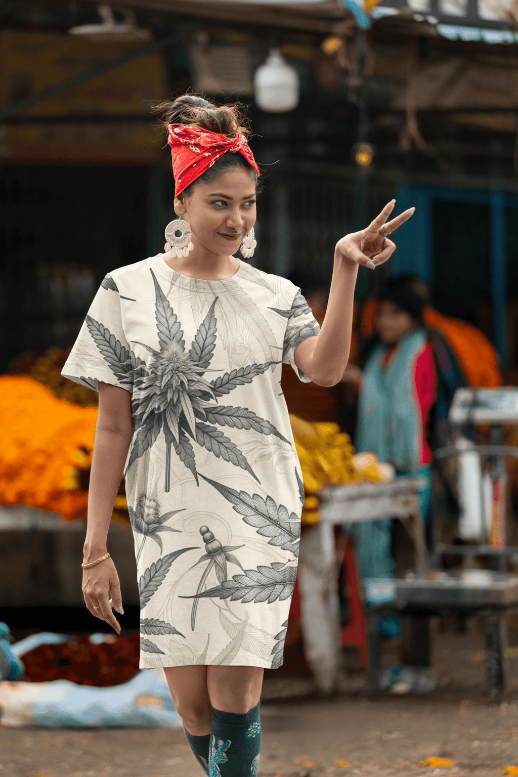Leaf print t-shirt dress in white, flat lay front